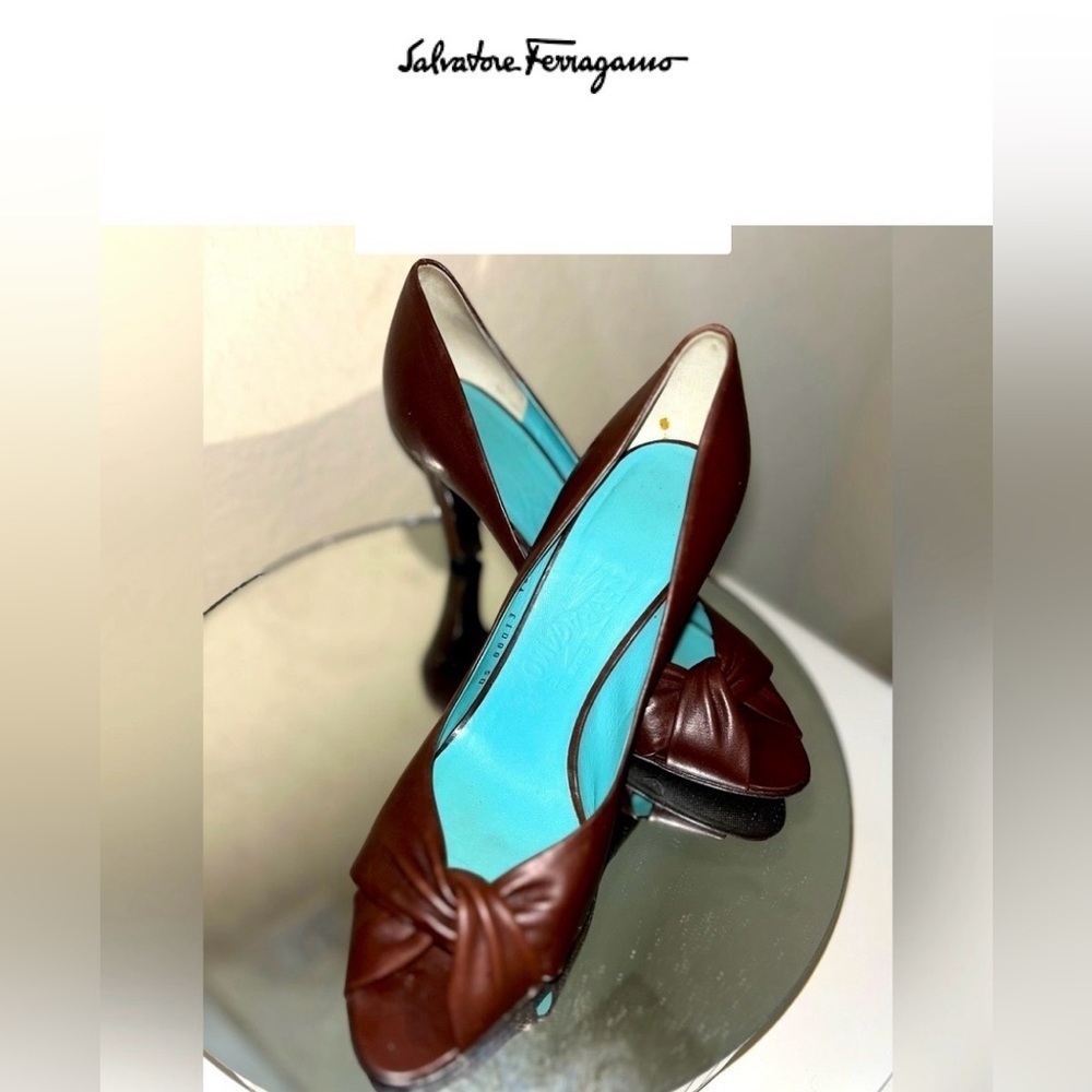 Salvatore Ferragamo Leather Pumps Heels, Brown with Blue Interior, Size 9B